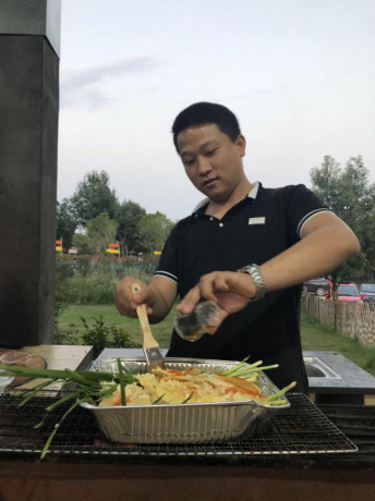 1528965526299372.png 拉近-1.png