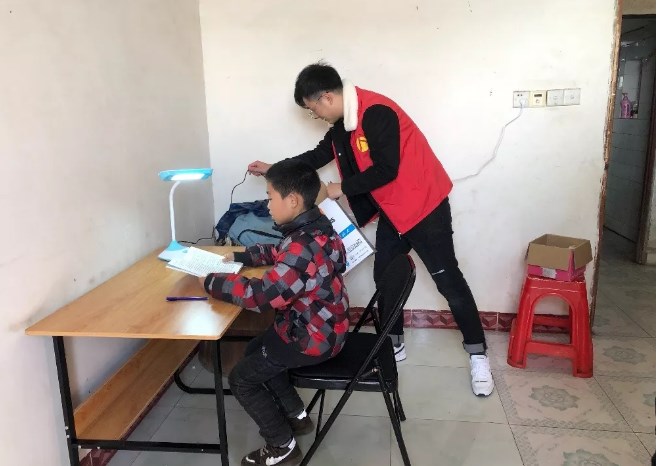 1575618723454756.jpg 關(guān)愛-4.jpg